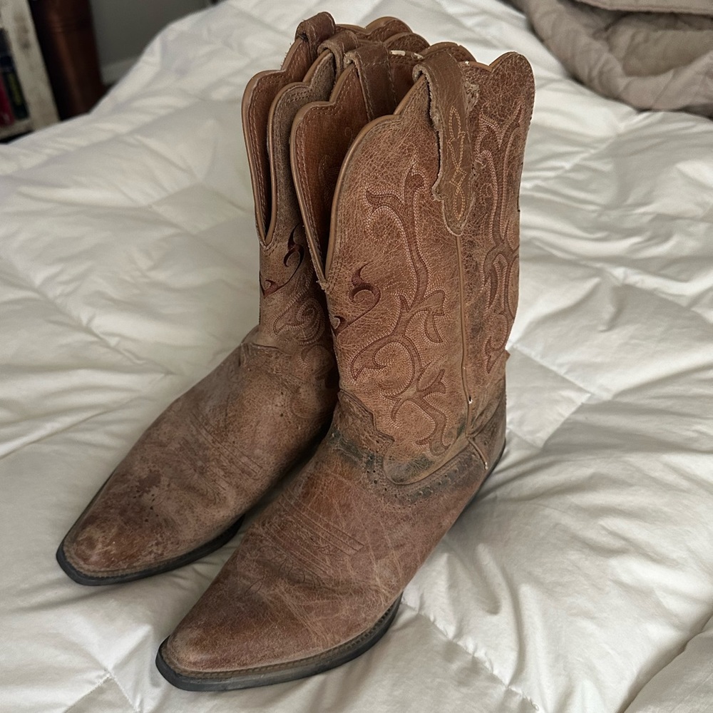 Women’s Justin’s boots